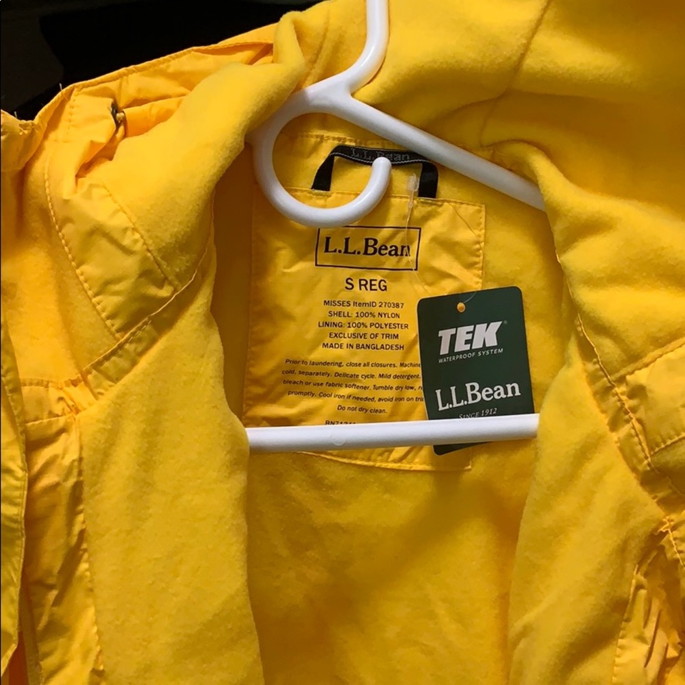 L.L. Bean NWT fleece lined rain jacket